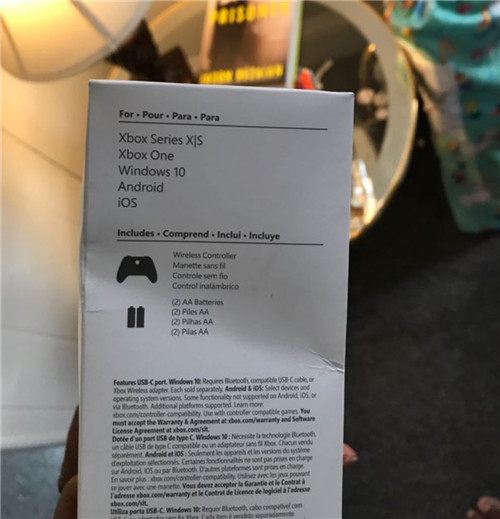 疑似Xbox Series S主机照片曝光 售价299美元无光驱(图1)